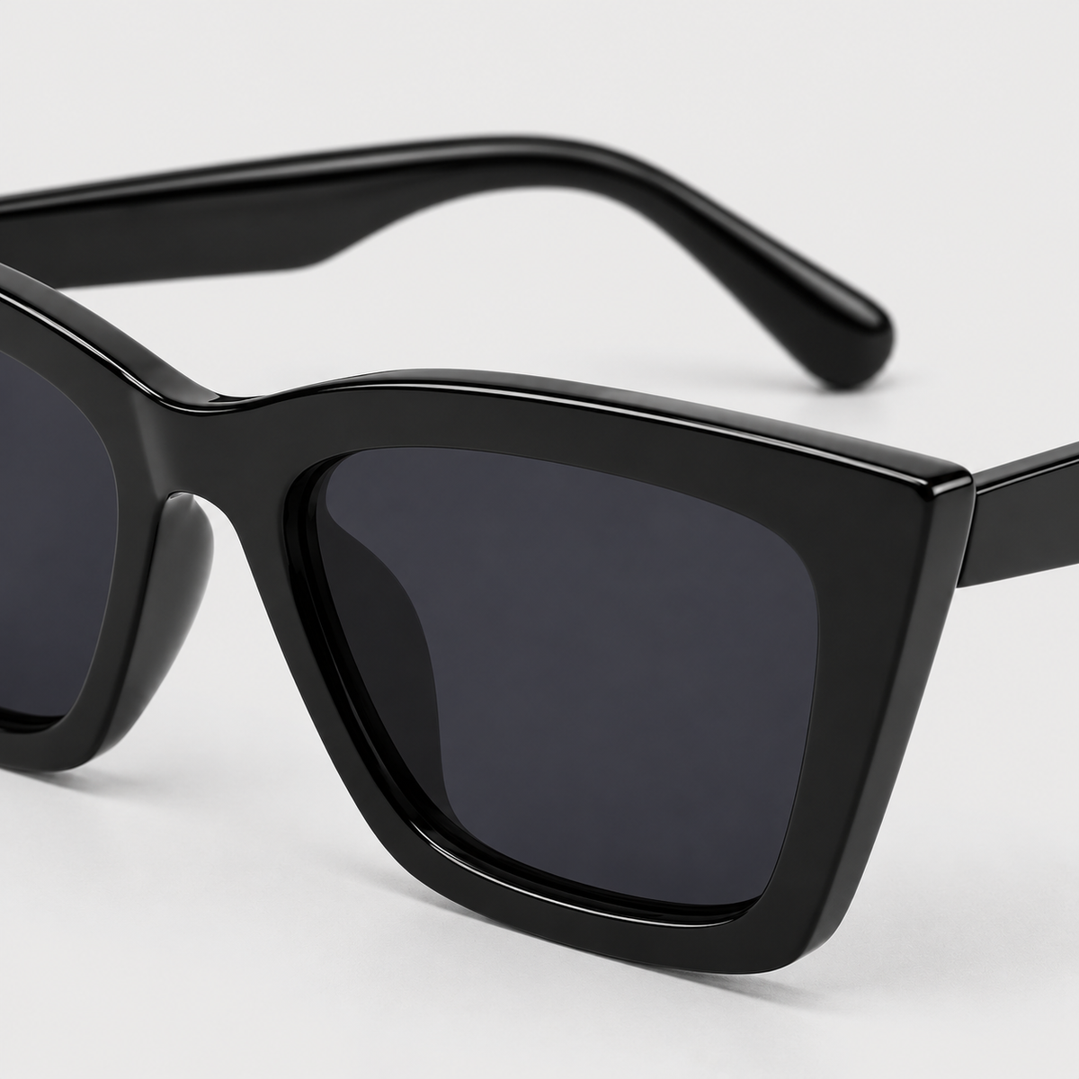 Vixen | Black
